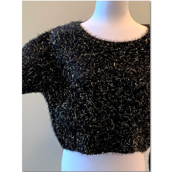 Francesca's Crop Black & Gold Metallic Fuzzy Sweater Size Medium Ivory Rose NWT - Picture 5 of 11